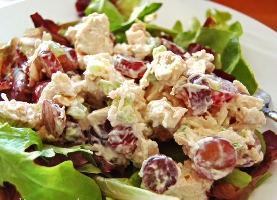 Рецепт салата с курицей и виноградом Рецепт салата с курицей и виноградом