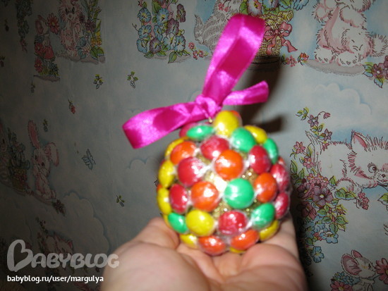 Конфетный шар своими руками 94