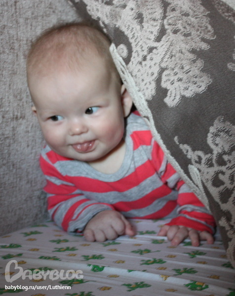 Сегодня моей дочке исполнился 1 год.