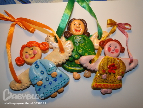 Поделка солнце. Сувенир на масленицу из соленого теста. Поделки из теста на масленицу. Поделка солнышко. Поделки на тему масленица.