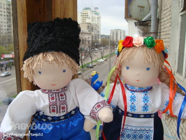 Украинец 5 буквы. Кукла в украинском национальном костюме. Белорусская Лялька. Кукла хохол. Костюм Украинки для кукол.