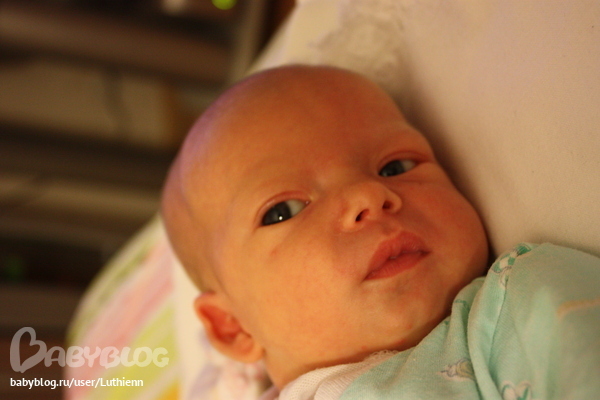 Сегодня моей дочке исполнился 1 год.