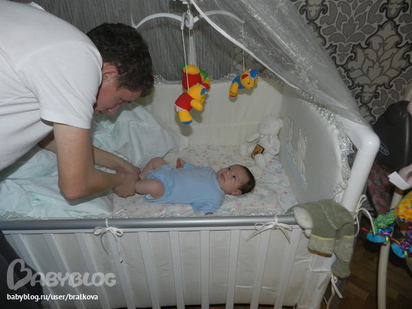 В прямом смысле, "Ноги в руки!"