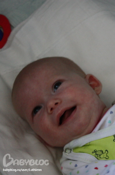 Сегодня моей дочке исполнился 1 год.