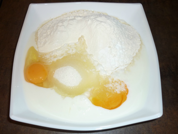 Оладьи на кефире с яблоками и корицей