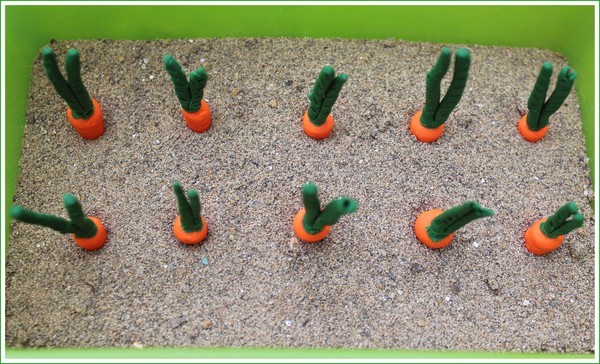День моркови в детском саду. Лепка овощи на грядке. Огород из пластилина. Морковка на грядке. Грядки из пластилина.