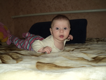 Поза самолетик