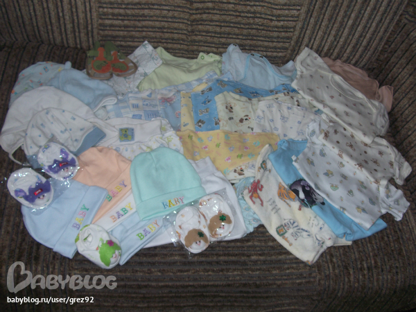 вещи на младенца девочку пакетами фото. пакет вещей для новорожденного. пакет с вещами детскими. детские вещи пакетом. детские вещи пакетом.