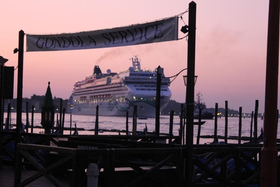 fa81a20a14d86a5995b5311d25990c3e.jpg